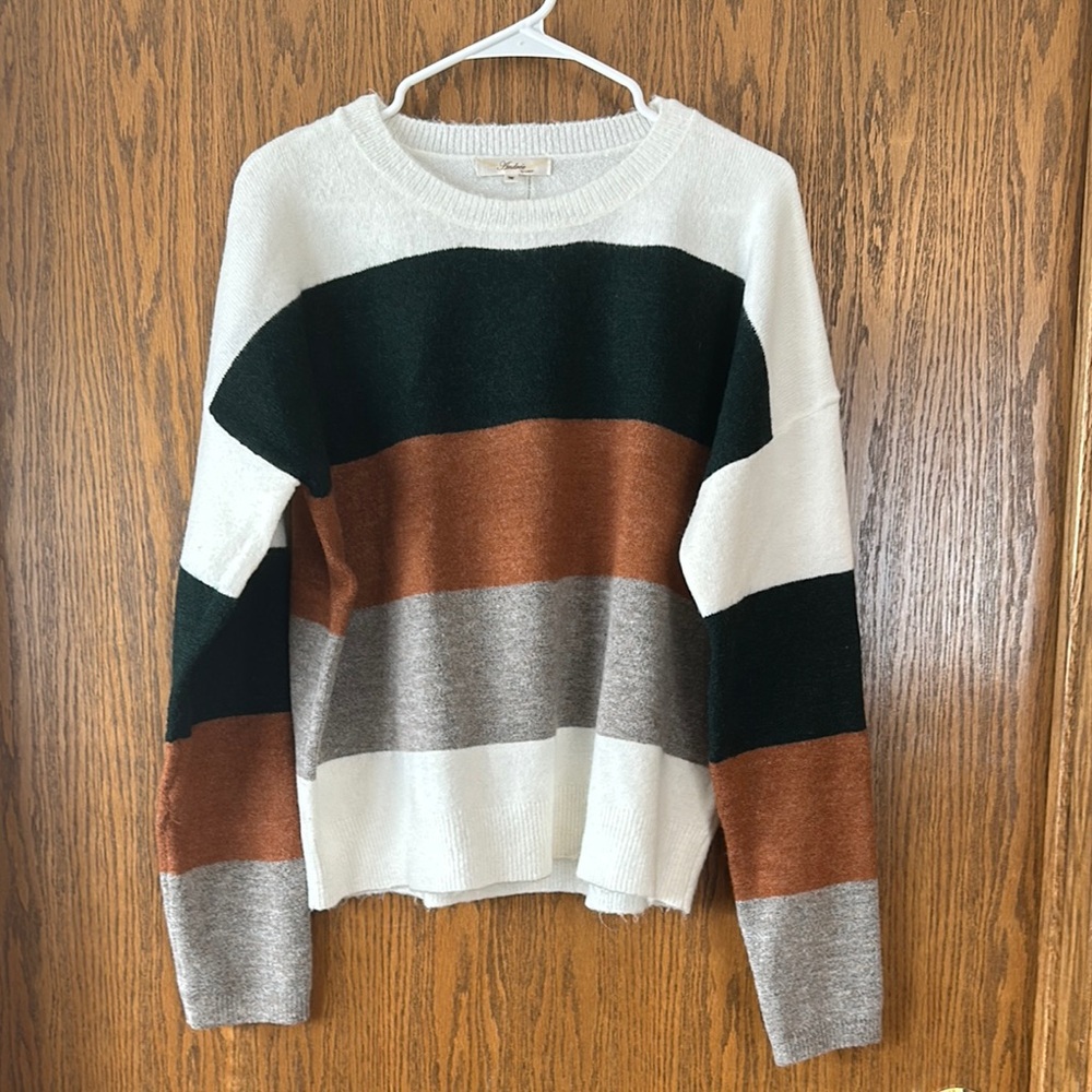 ANDREE BY UNIT Colorblock Striped Sweater